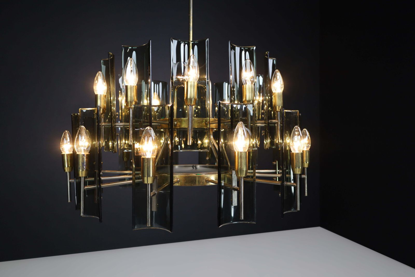 Set Of Six Gino Paroldo Grande Chandeliers In Brass, Italy 1950 photo vintage