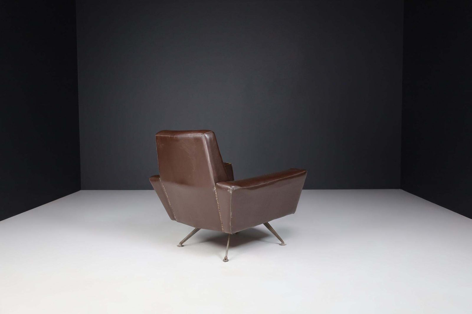 photo furniture Pair Of Armchairs By Studio Tecnico Italy A.P.A. And Designed By Lenzi 1950s