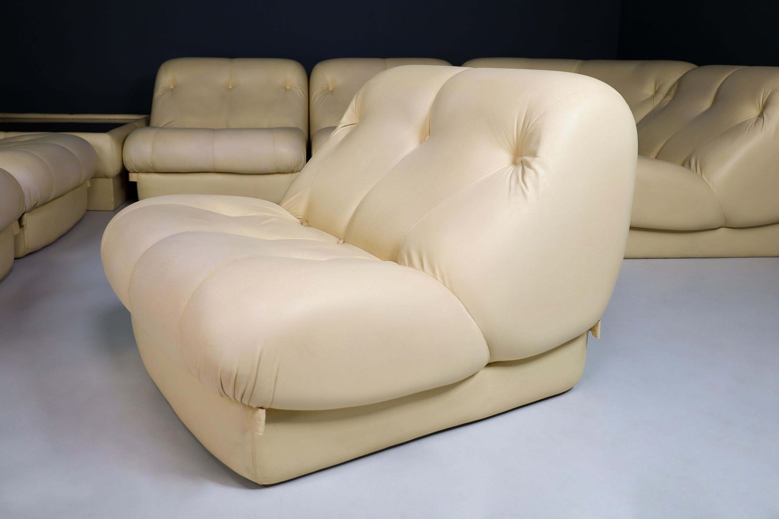 Rimo Maturi For Mimo Padova Modular Sofa Nuvolone In Leather, Italy, 1970s photo vintage