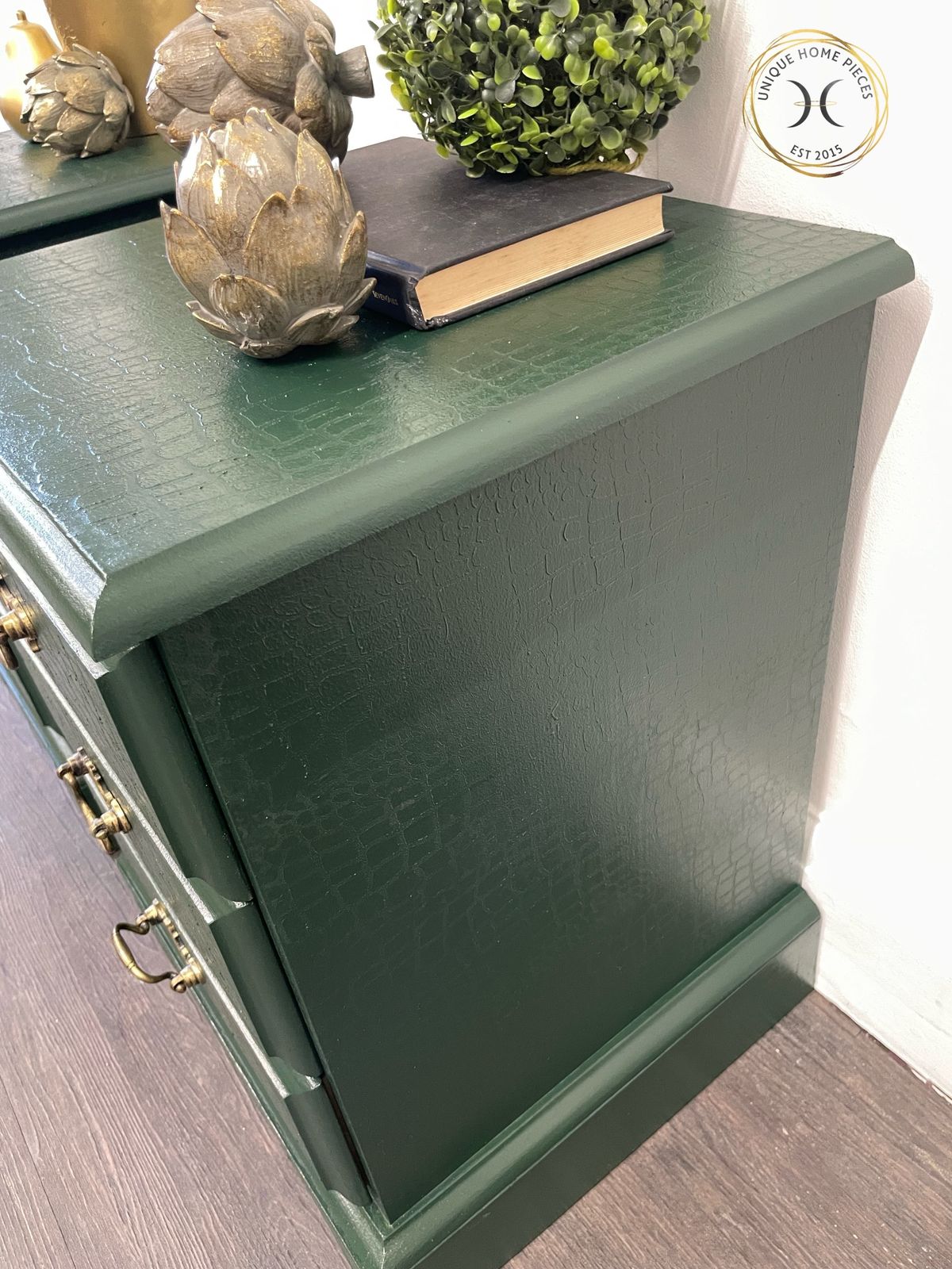Set Of Two Green Bedside Drawers photo vinterior