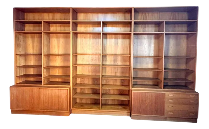 Modular Shelving System In Teak By Poul Hundevad For Hundevad & Co., 1960s