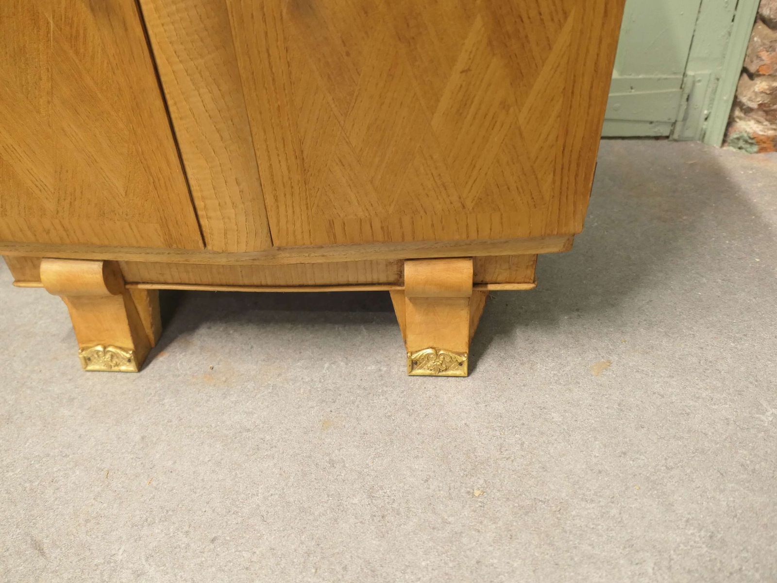 A Pair Of French Art Deco Bedside Cabinets photo vinterior