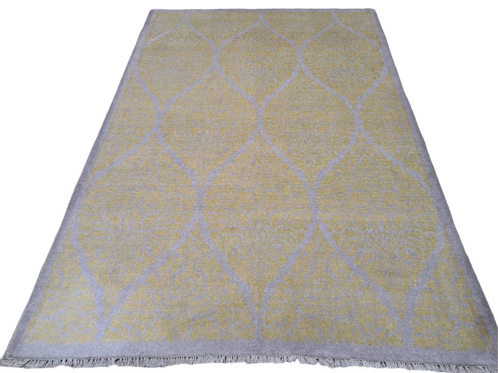 5.6x8 Ft Pure Silk Handmade Rug. Hand Knotted Carpet For Modern Living Room