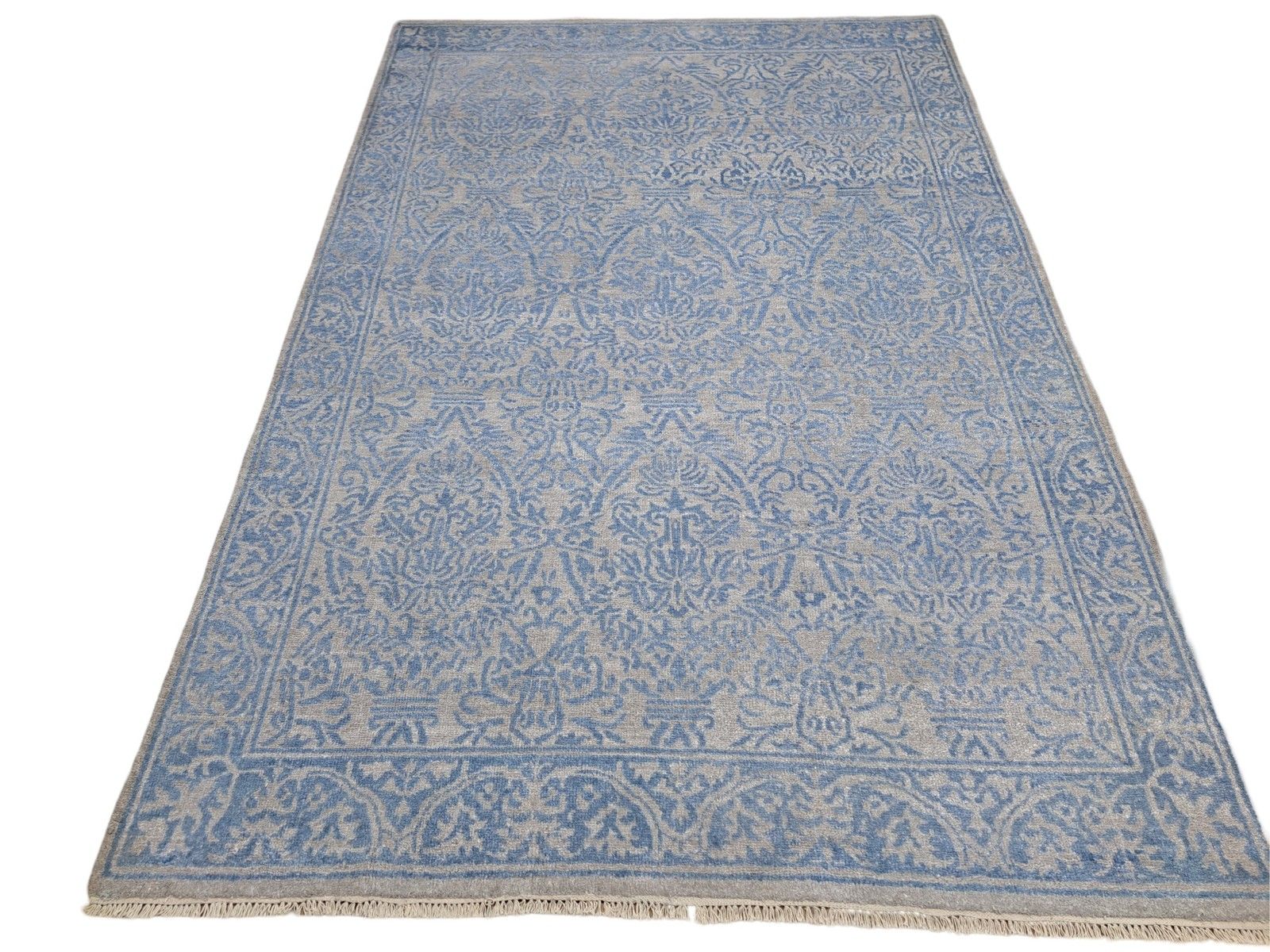 5.6x8 Ft Handmade Area Rug. 100% Silk. Hand Knotted Carpet. Custom Size Option