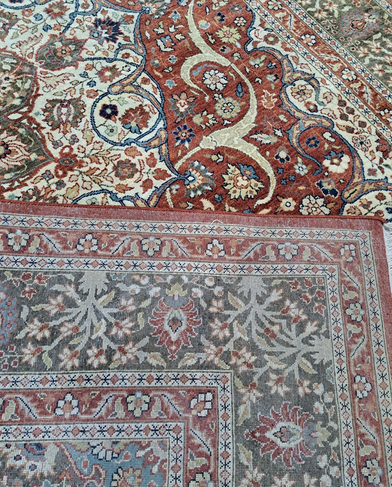 photo for sale 9x12 Ft 18th Century Heriz Design Rug. All Wool. Handmade Antique Style Carpet