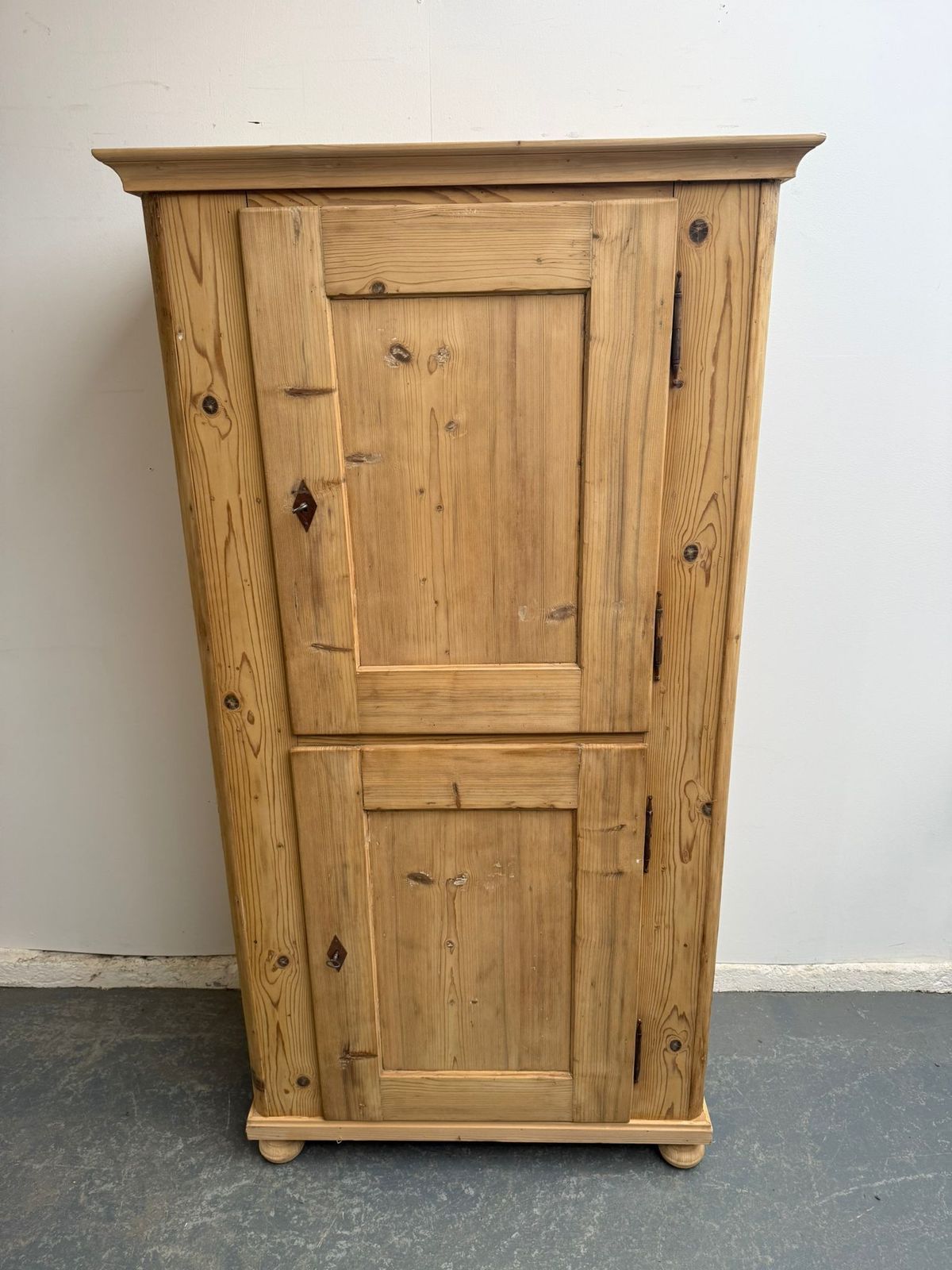 A Quality Georgian Pine Cupboard To Wax/Paint photo Furniture