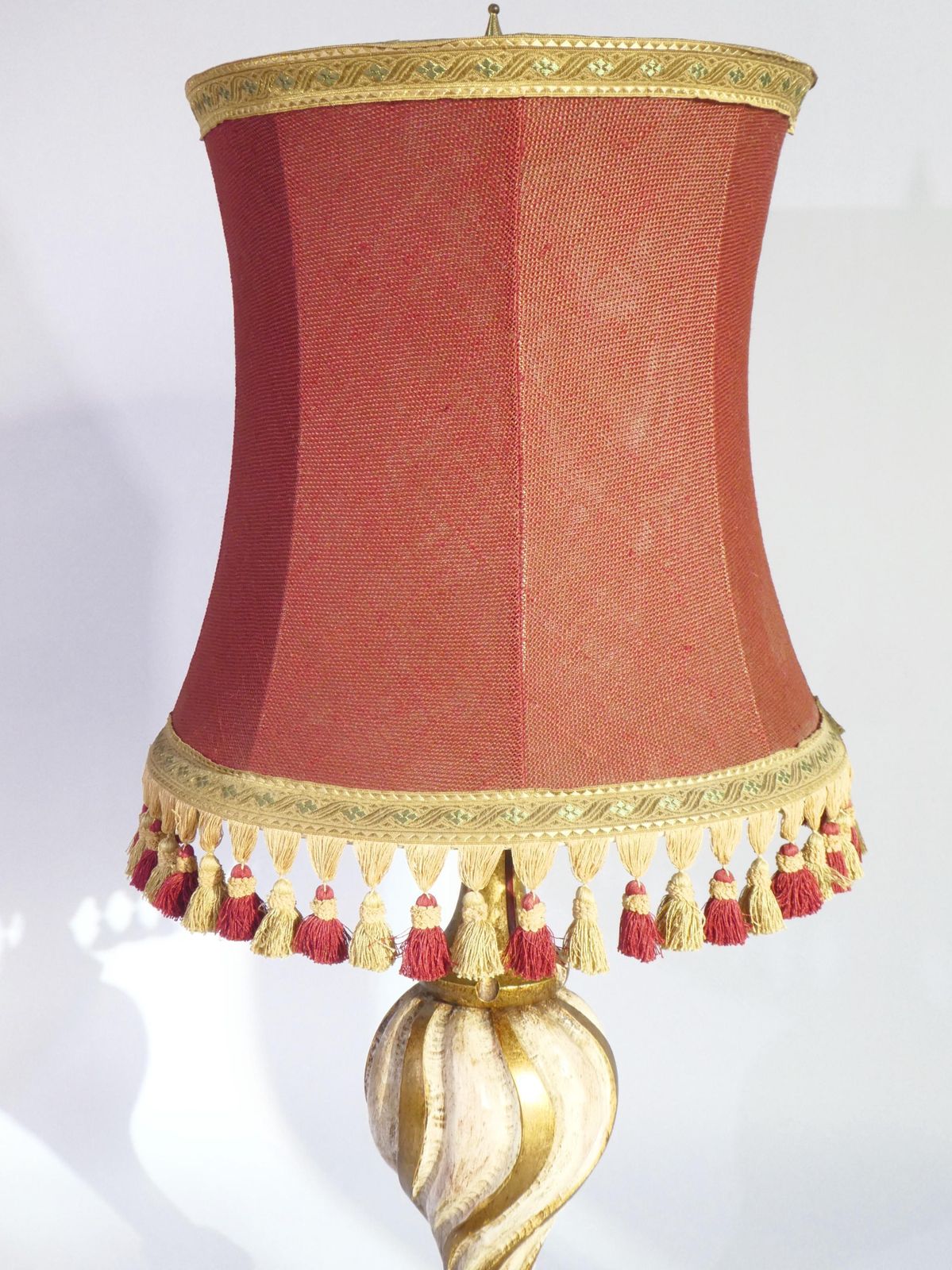 Extra Large Vintage Florentine Wooden Table Lamp With Red Fabric Shade, Desk Light Golden Base And Colourful Shade, Italian Sconce photo Lighting