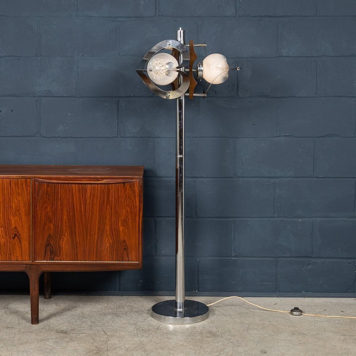 20th Century Italian Floor Lamp In The Manner Of Gaetano Sciolari, Venice C.1970 photo furniture