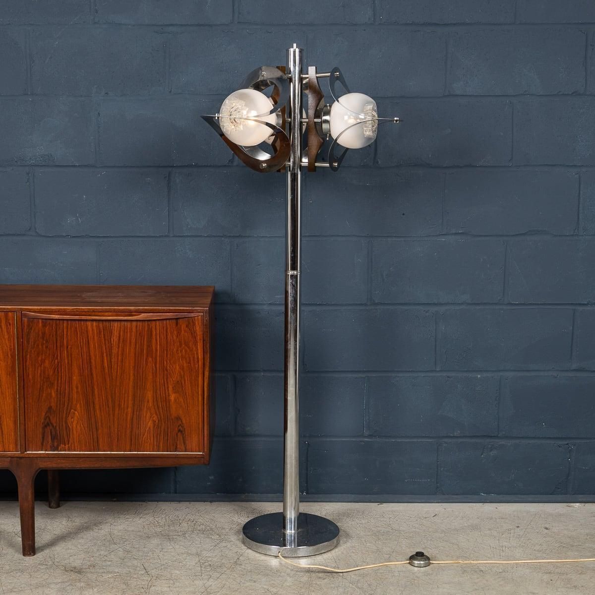 20th Century Italian Floor Lamp In The Manner Of Gaetano Sciolari, Venice C.1970 photo for sale