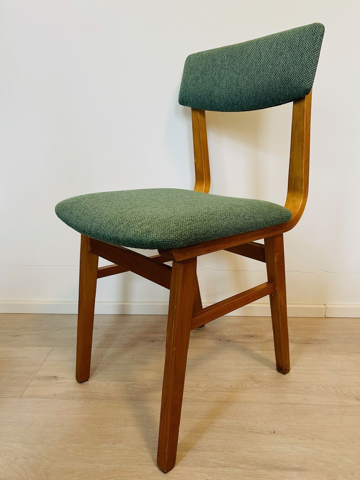 photo vintage Mid Century Dining Chairs By Ludvik Volak, Czechoslovakia 1970’s
