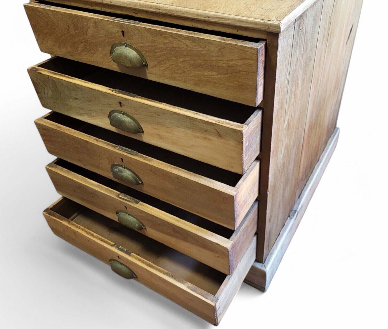 photo vinterior Victorian Five Drawer Collector’s Chest In Oak And Poplar (C.1880)