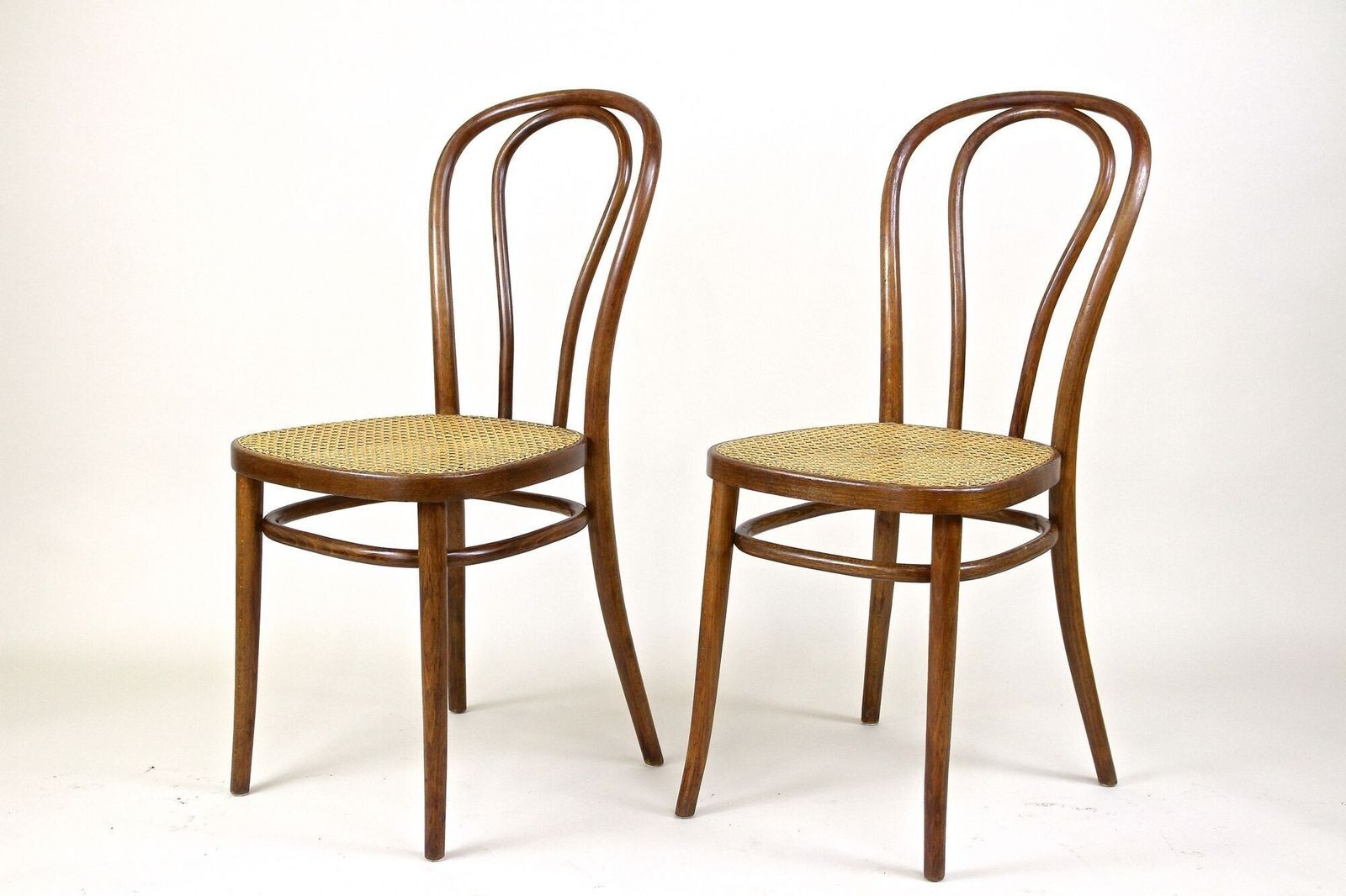 photo vinterior Set Of Two Art Nouveau Thonet Bentwood Chairs, Vienesse Mesh, At Ca. 1895