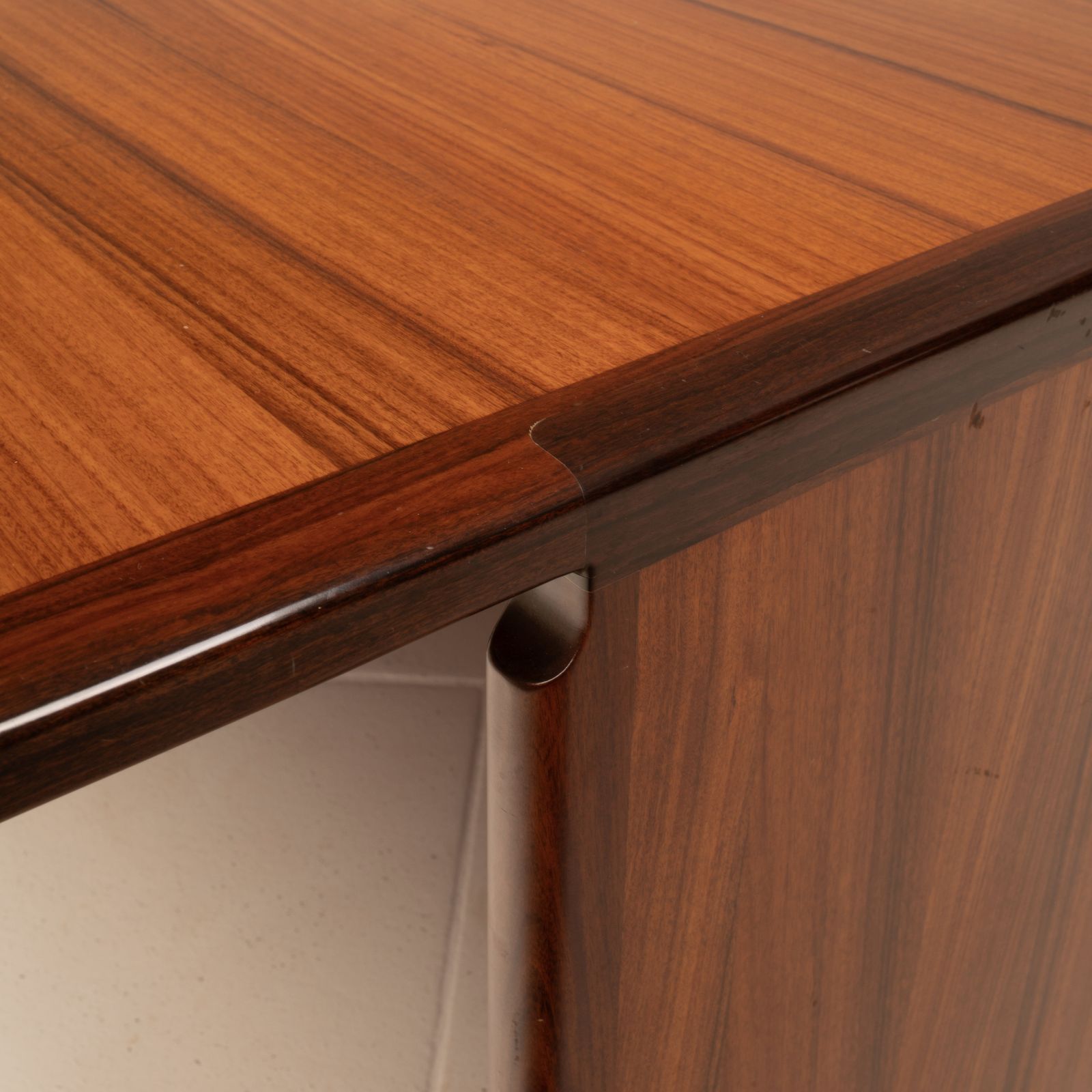 "Artona" Coffee Table By Afra And Tobia Scarpa For Maxalto photo 1059.0
