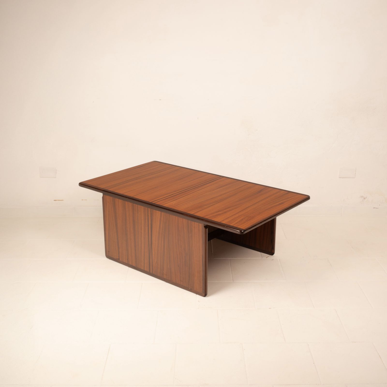 "Artona" Coffee Table By Afra And Tobia Scarpa For Maxalto photo vinterior
