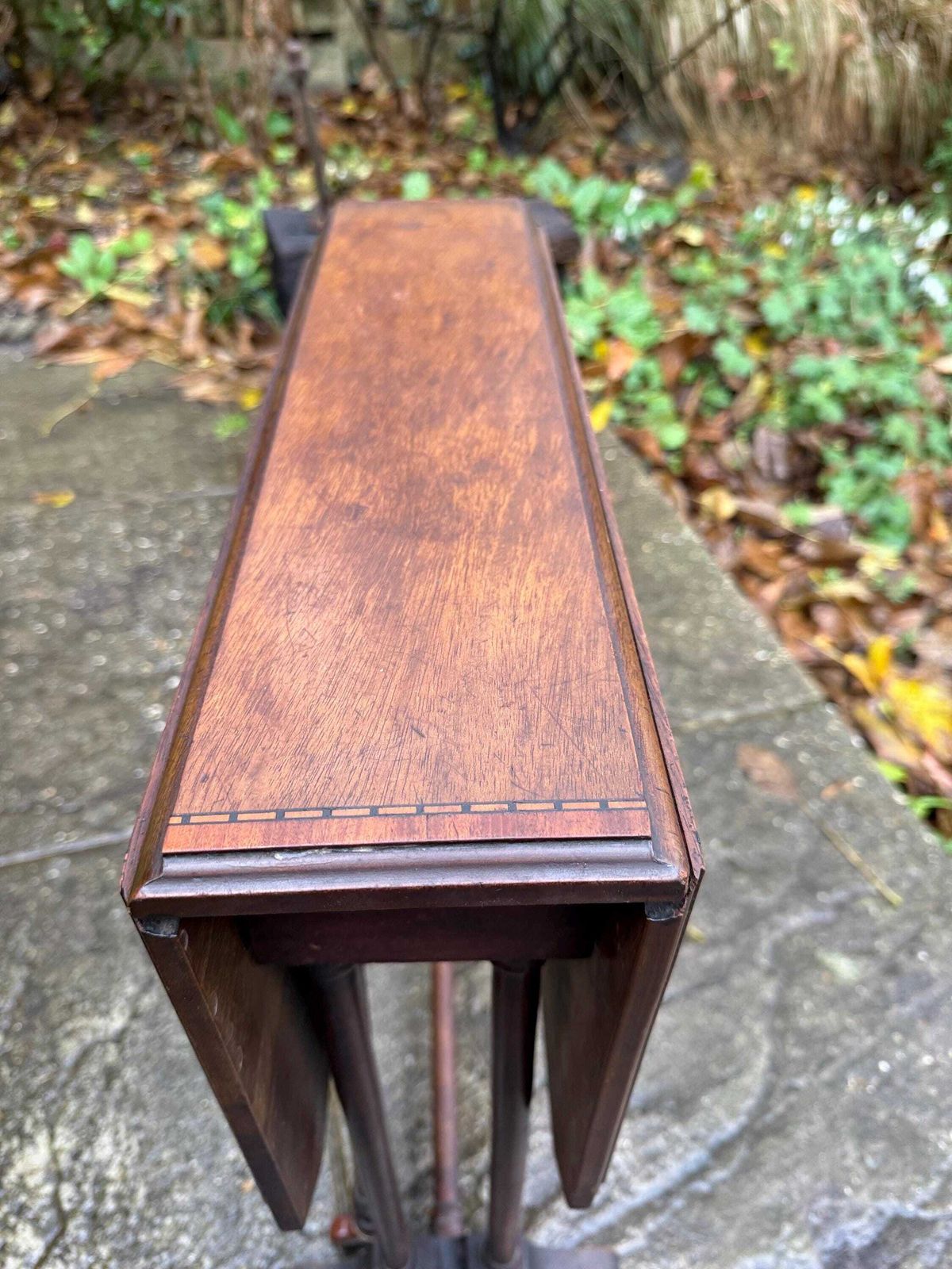 photo furniture Edwardian Drop Leaf Table, Small Antique Mahogany Gateleg Side Table With Turned Legs, Early 1900s