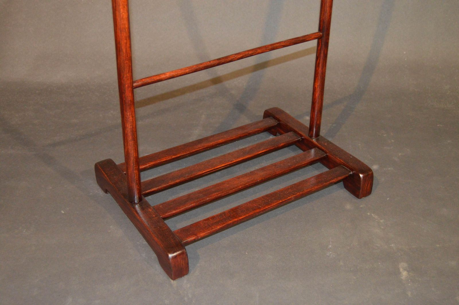 Valet Stand 133 Dumb Waiter By Michael Thonet For Thonet, 1930s photo furniture