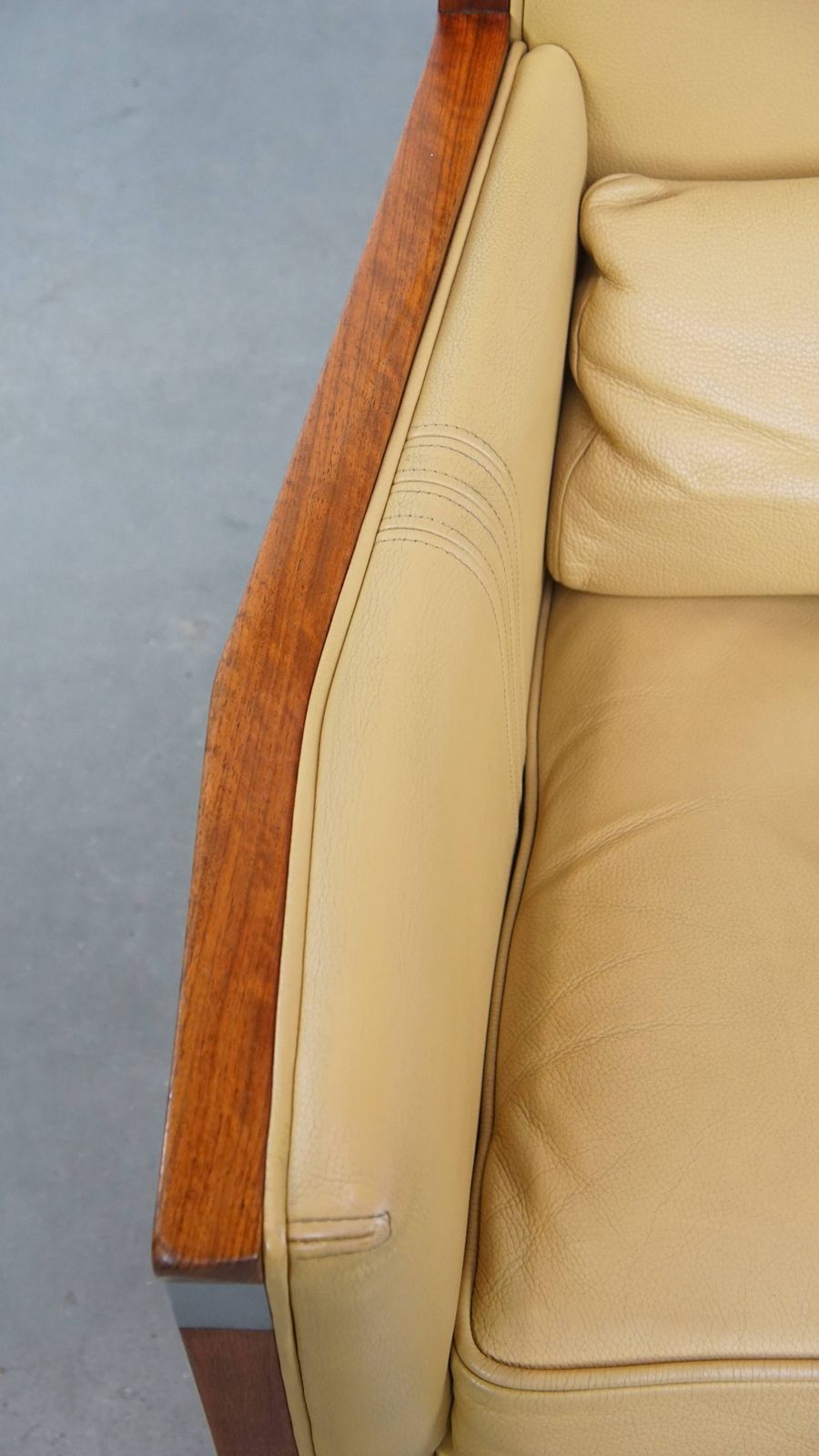 Fauteuil In Art Deco Stijl Met Hoge Rug, Bekleed In Geel Leer photo buy