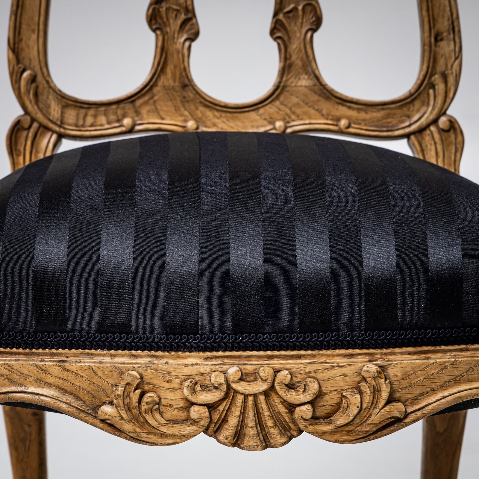 Set Van Zes Stoelen En Twee Fauteuils In Louis XV Stijl, 20e Eeuw photo buy