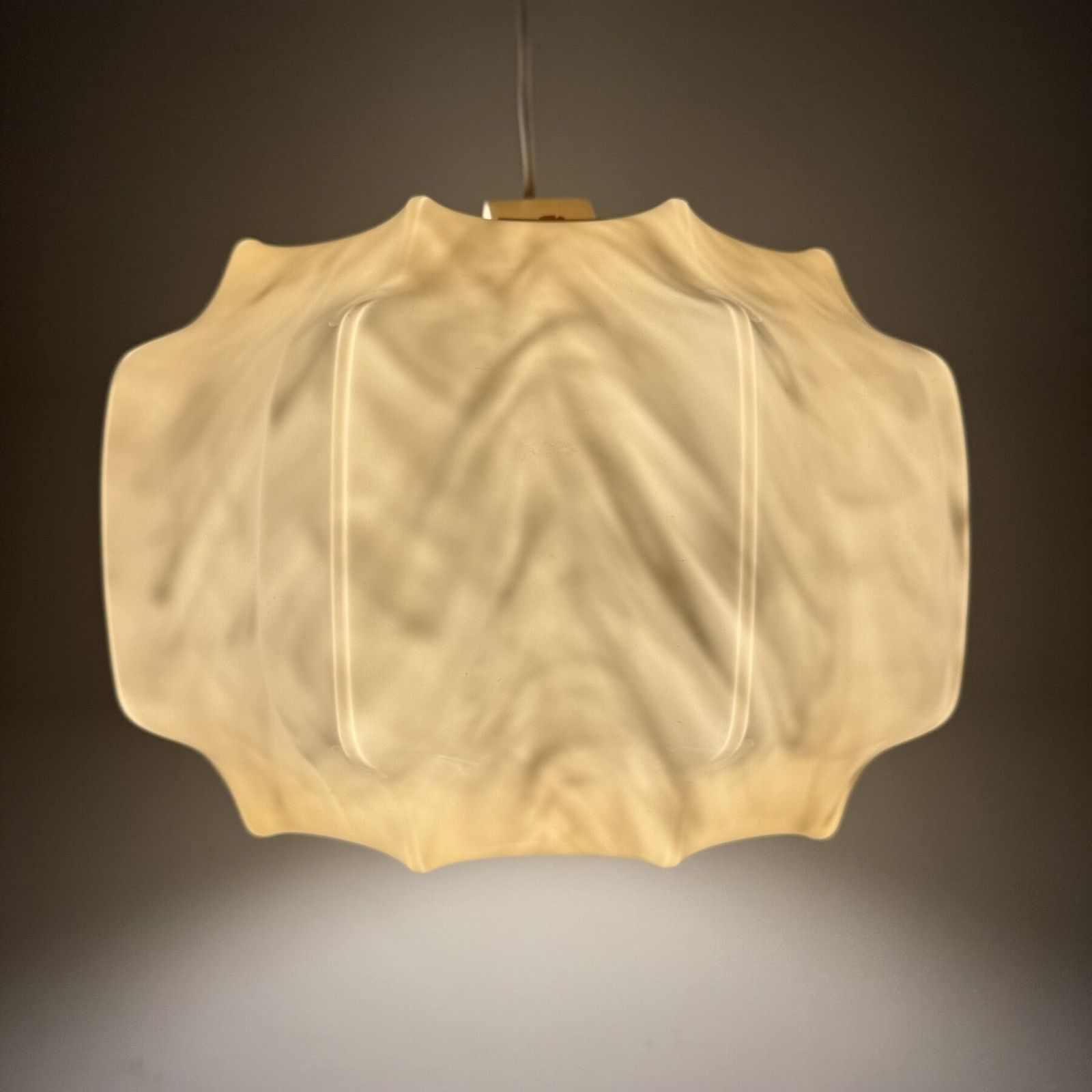Verlichting Mid Century Design Plastic Cocon Hanglamp, Jaren 1970 photo