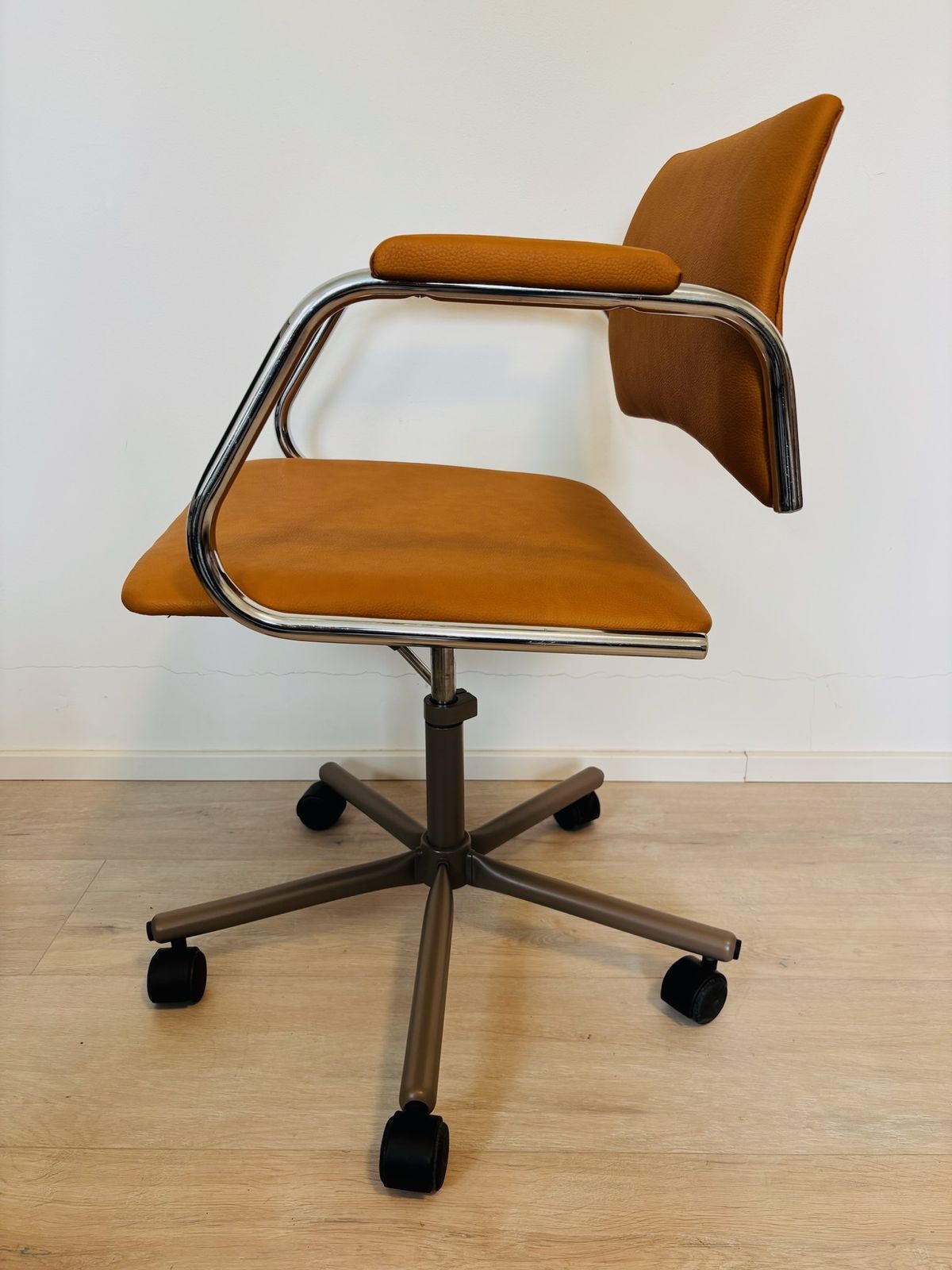 photo vinterior Vintage Dijon Mustard Office Chair By Kovona Model K 380, Czechoslovakia 1970’s
