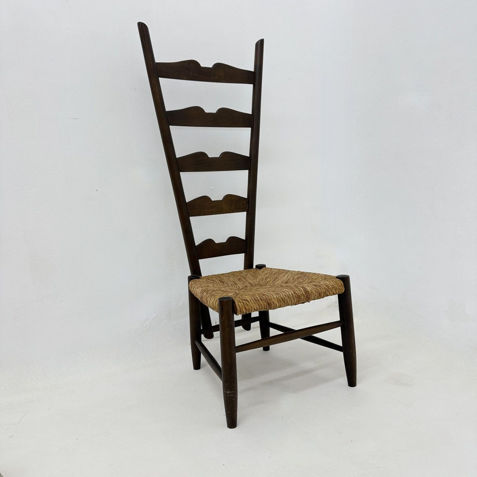 Gio Ponti Haardstoel Met Ladderleuning In Walnoot Voor Casa E Giardino, Italië, Jaren 1930