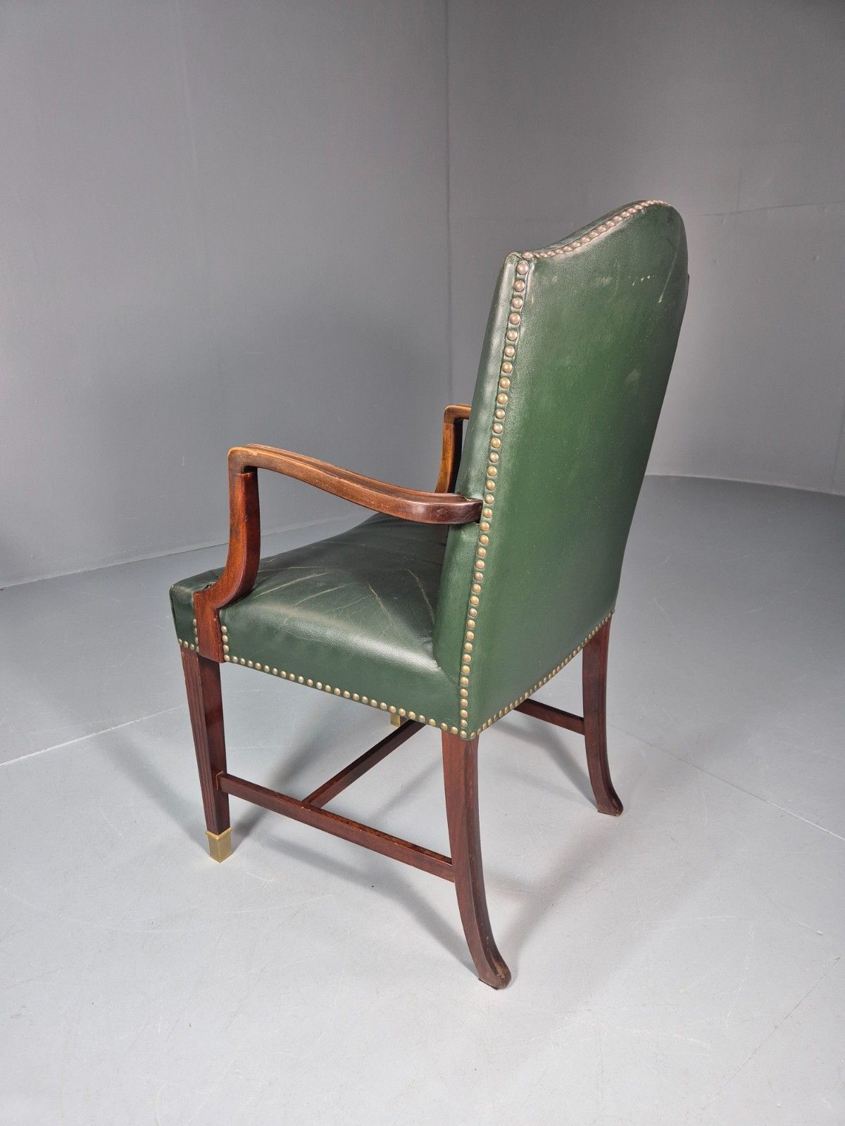 photo furniture Georgian Style Elbow Chair Green Leather Mahogany Frame Danish 1970 Eb10809 Vlea