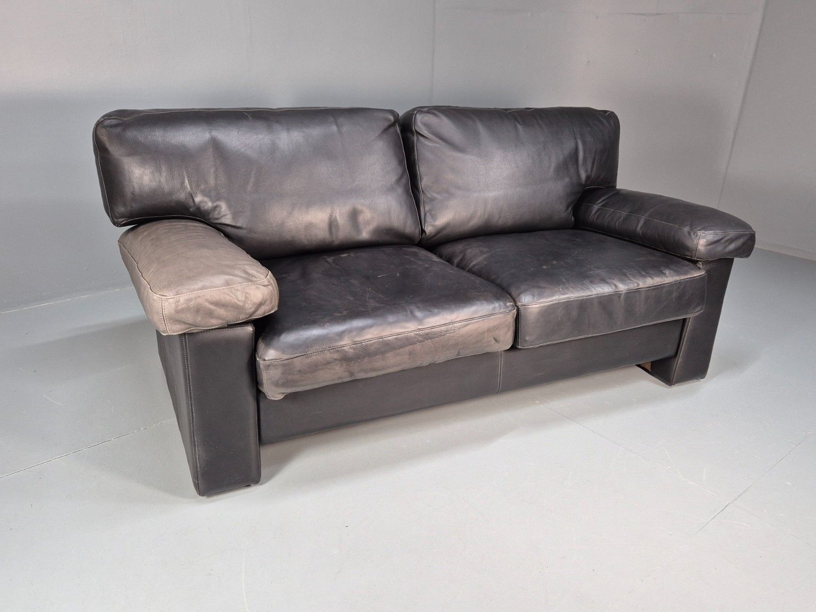 1980s Two Seater Sofa Faded Black Leather Boxy Style Retro Danish Eb10714 M2ss