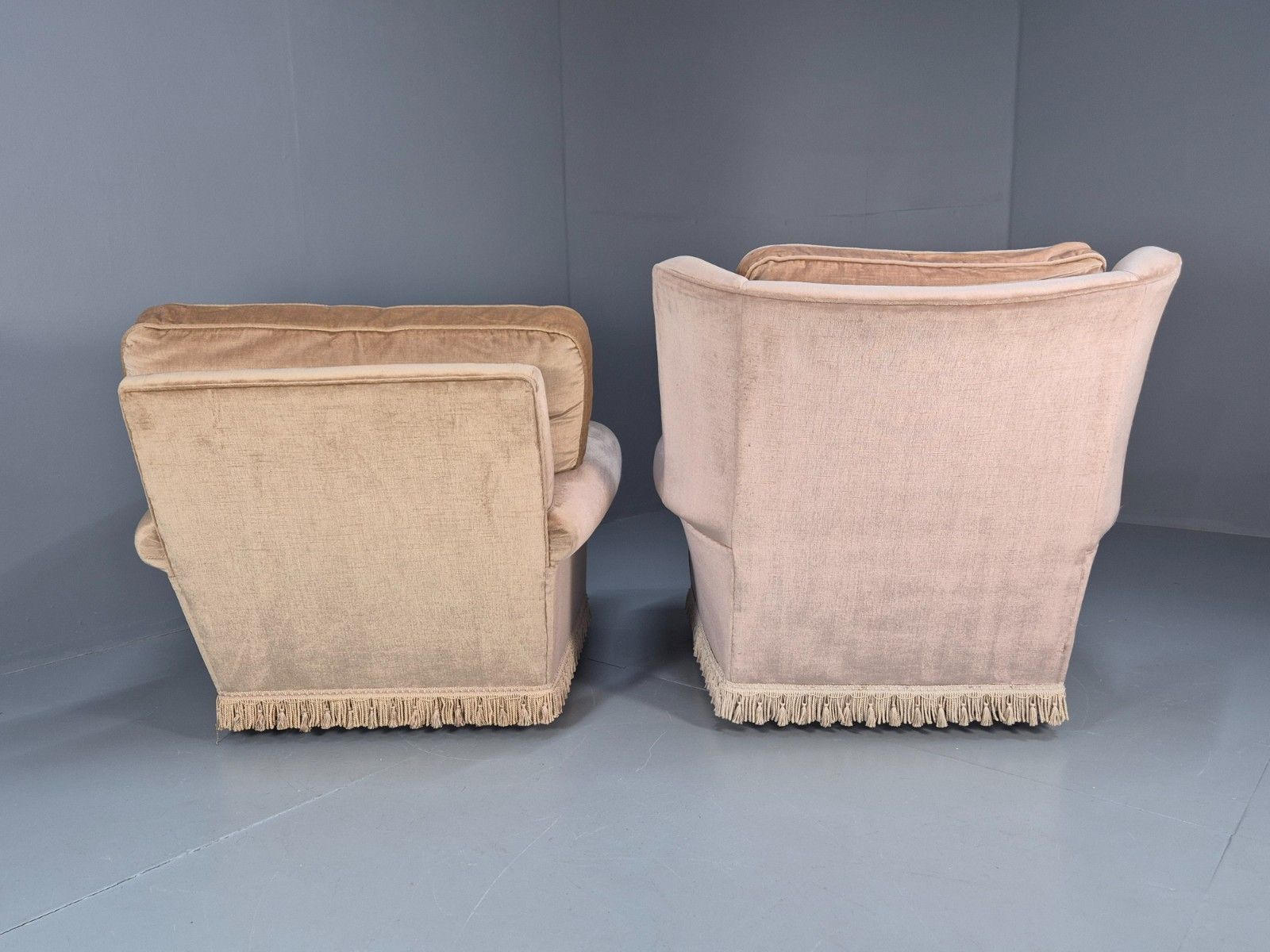 photo furniture 1970s Luxury Lounge Chairs Lowback And Wingback Gold Velour Retro  Eb10631 Vclo