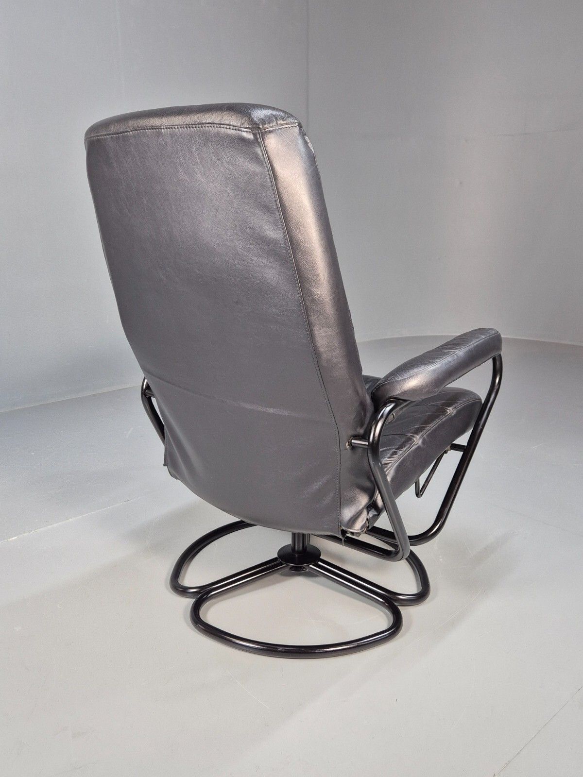 Vintage Danish Black Leather Vinyl Swivel Recline Chair 1980s Retro Eb9311 Mswi photo 200.0