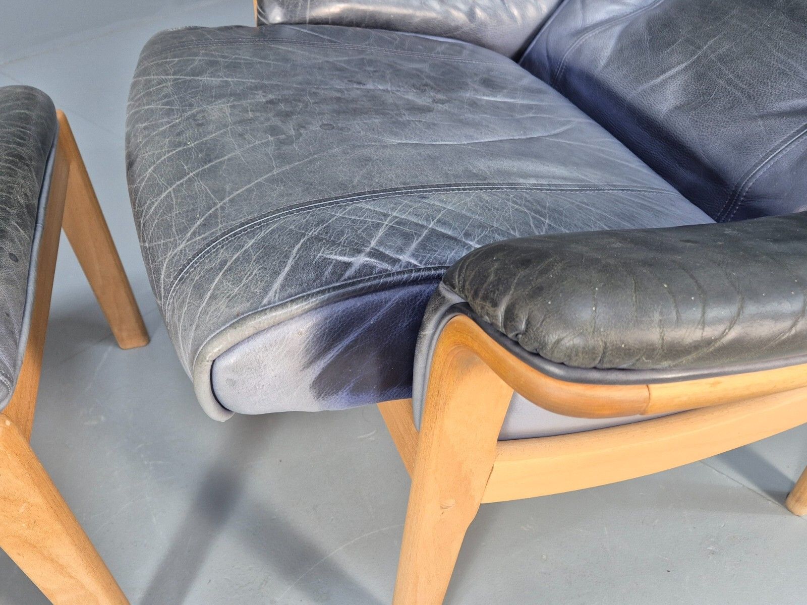 Mogens Hansen Leather Chair And Footstool Vintage Danish Design 1990 Eb9270 Mnor photo 300.0