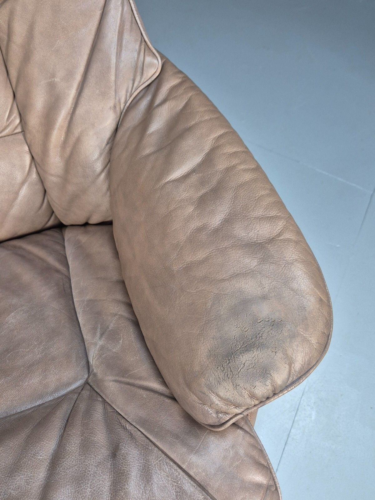 Vintage Danish Swivel And Recline Lounge Chair Beige Leather 1980s Eb8889 Mswi photo Furniture
