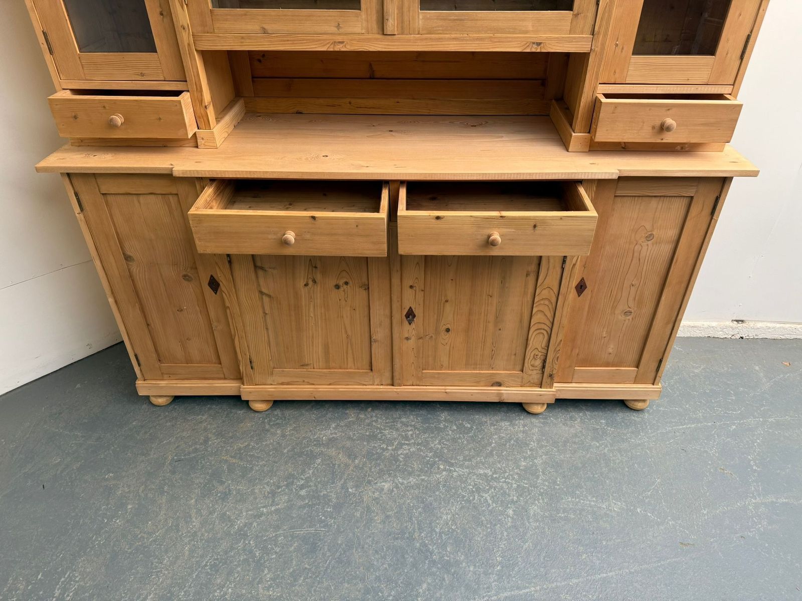 A Quality Low & Wide Antique Pine Cottage Kitchen Dresser To Wax / Paint photo vinterior