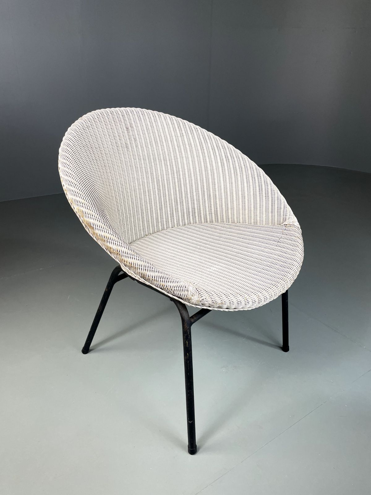 Vintage Lloyd Loom Chair White Circular Retro Mcm Eb5270 Vber
