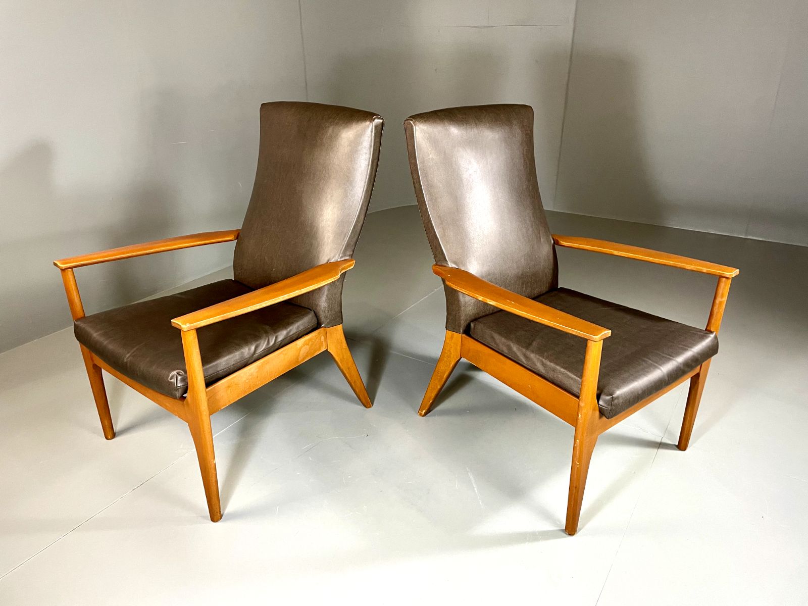 2 Parker Knoll Lounge Chairs Beech Vinyl Mcm Retro Pk988/1023 Eb6264 Mnor photo furniture