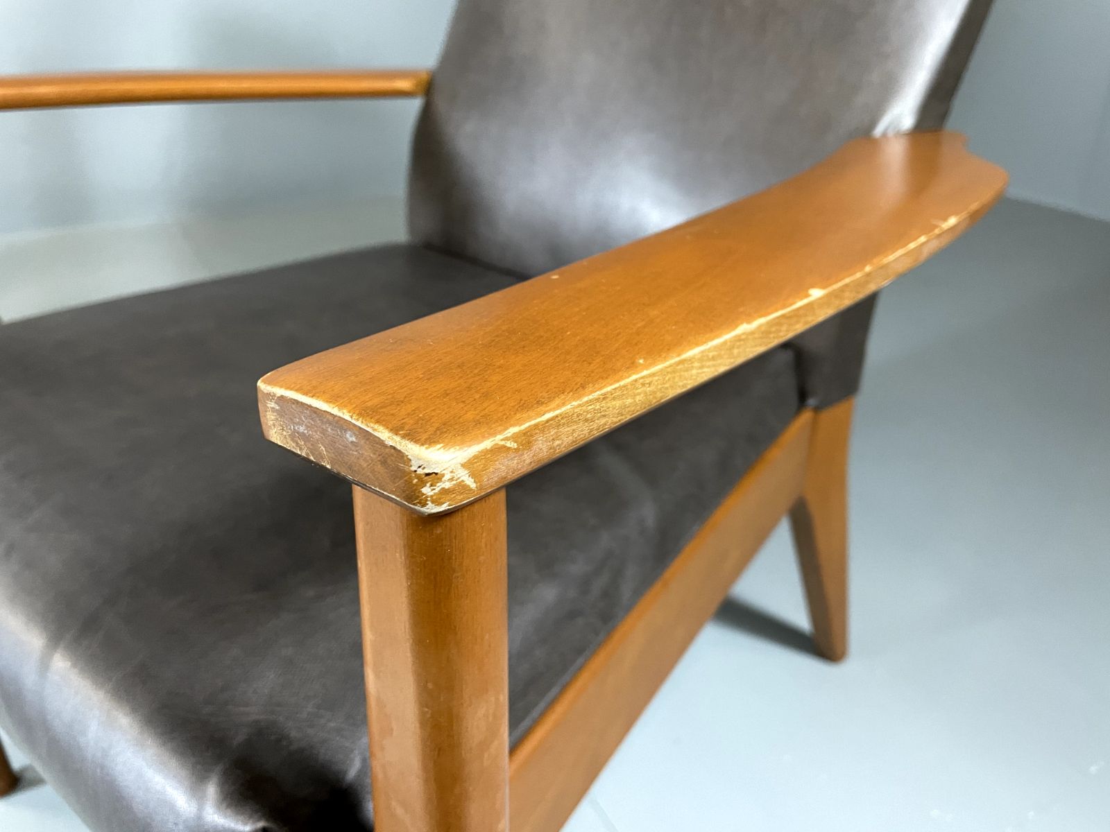 photo vintage 2 Parker Knoll Lounge Chairs Beech Vinyl Mcm Retro Pk988/1023 Eb6264 Mnor