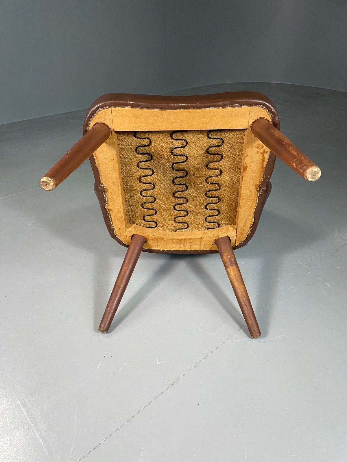 Furniture Vintage Danish Lounge Chair Brown Leather Circular Form Retro Mcm Eb6586 Mnor photo