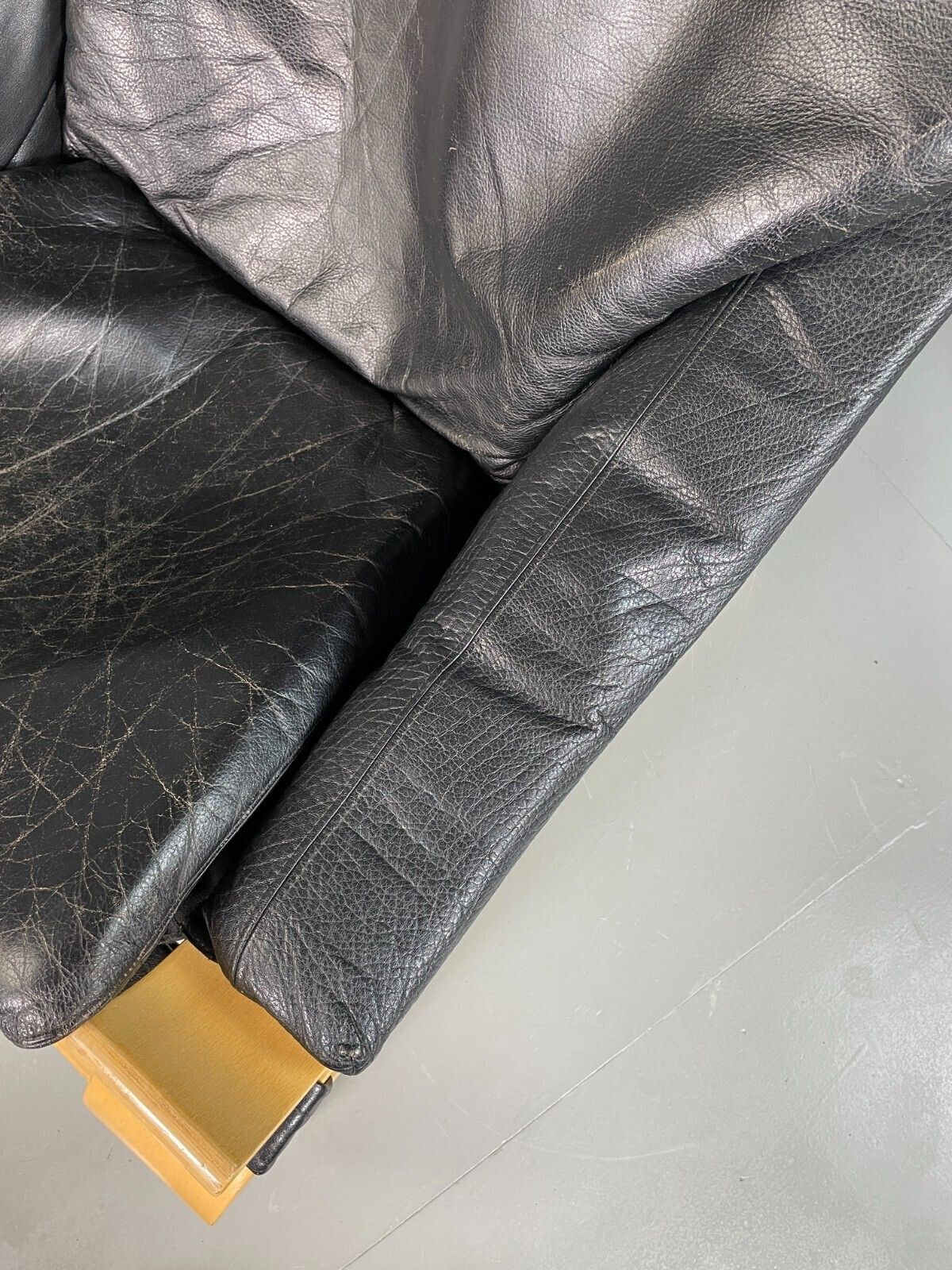 photo buy Vintage Swedish Lounge Chair Black Leather Krokken Retro Mcm Eb6604 Mben