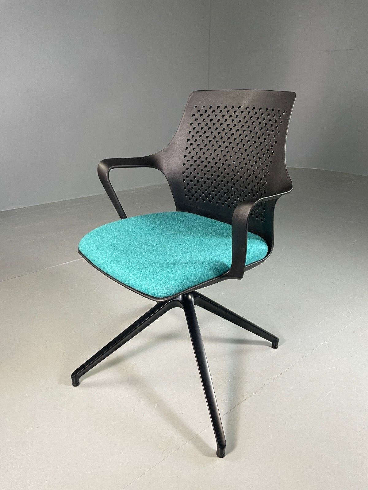 Vintage Desk Chair Turquoise Black Plastic Calibre Mint 401 Eb6830 Mswi
