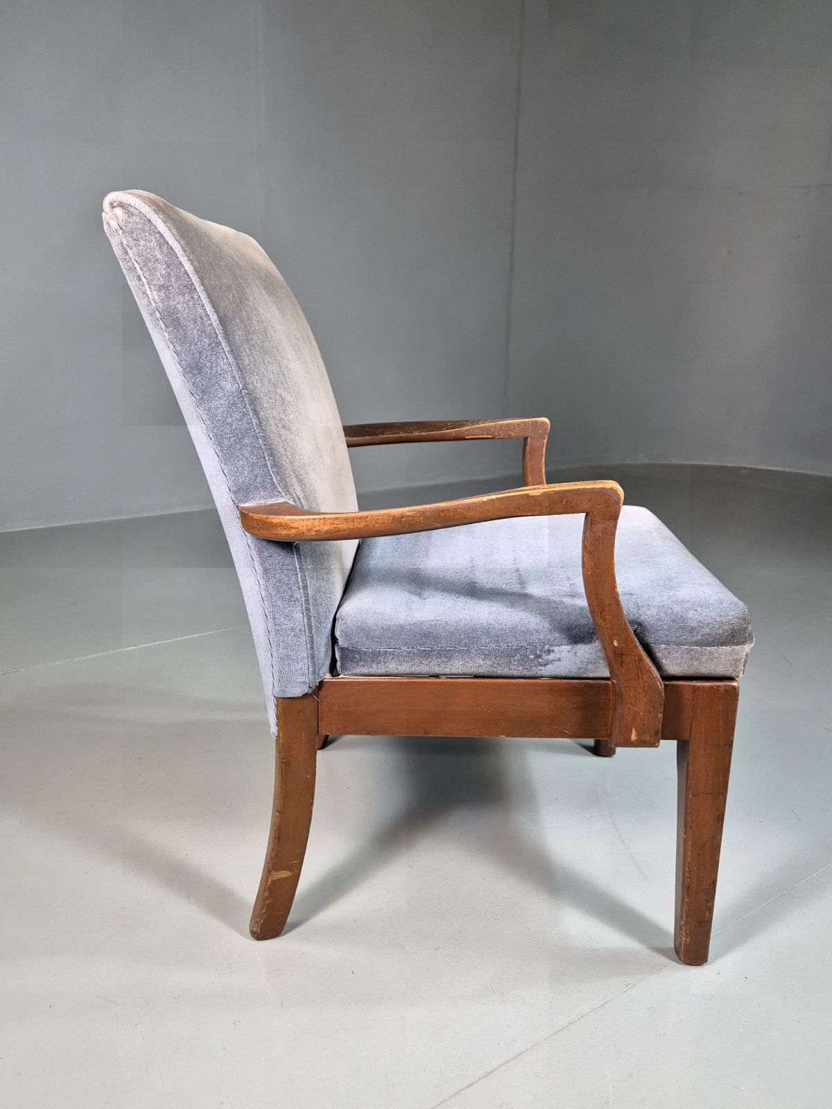 photo furniture Vintage Lounge Chair Lilac Cotton Velour Beech Parker Knoll Retro Eb7309 Mnor