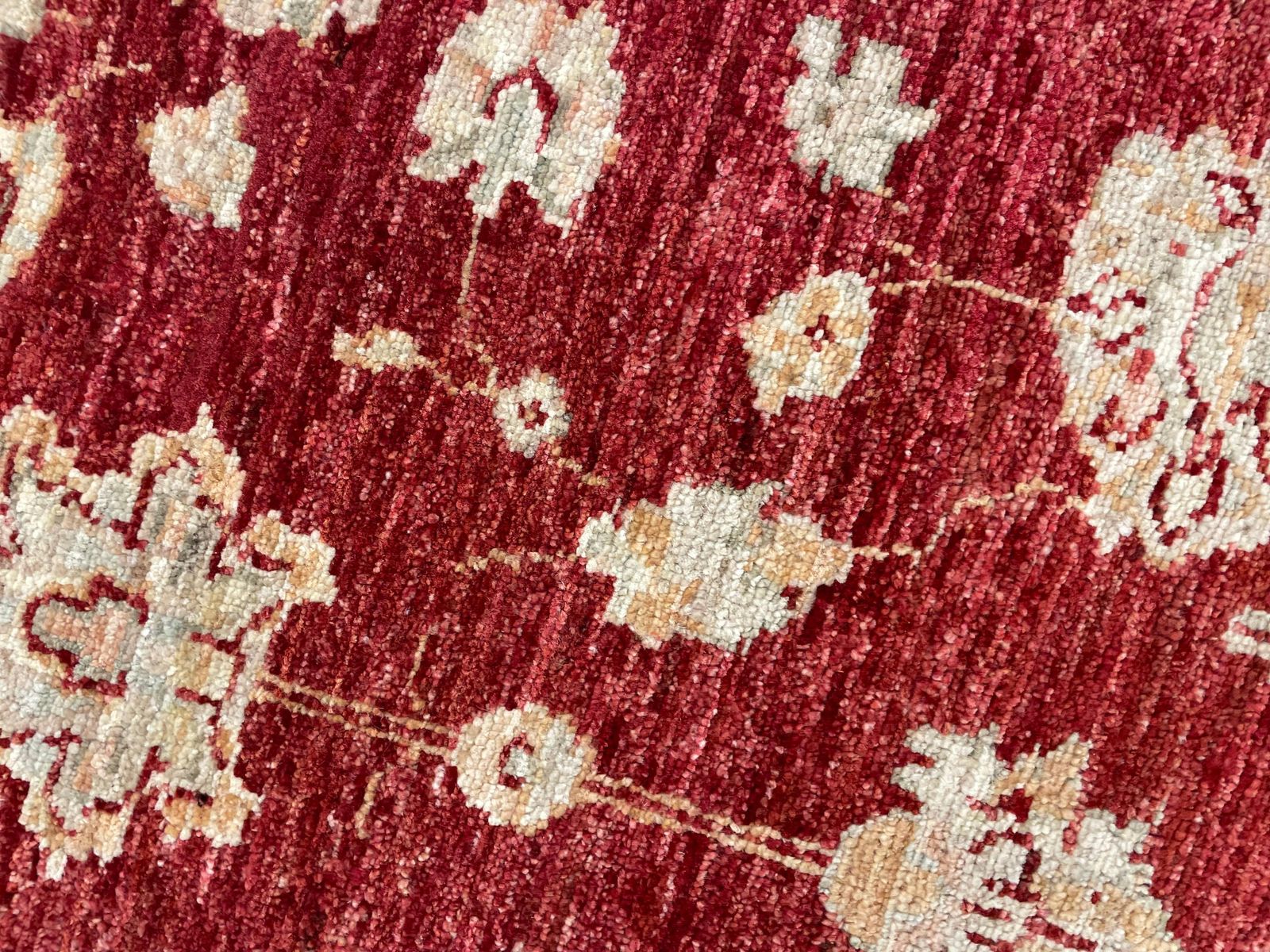 photo furniture Handmade Wool Red Rug, Floral Oriental Carpet For Living Room 152x100cm