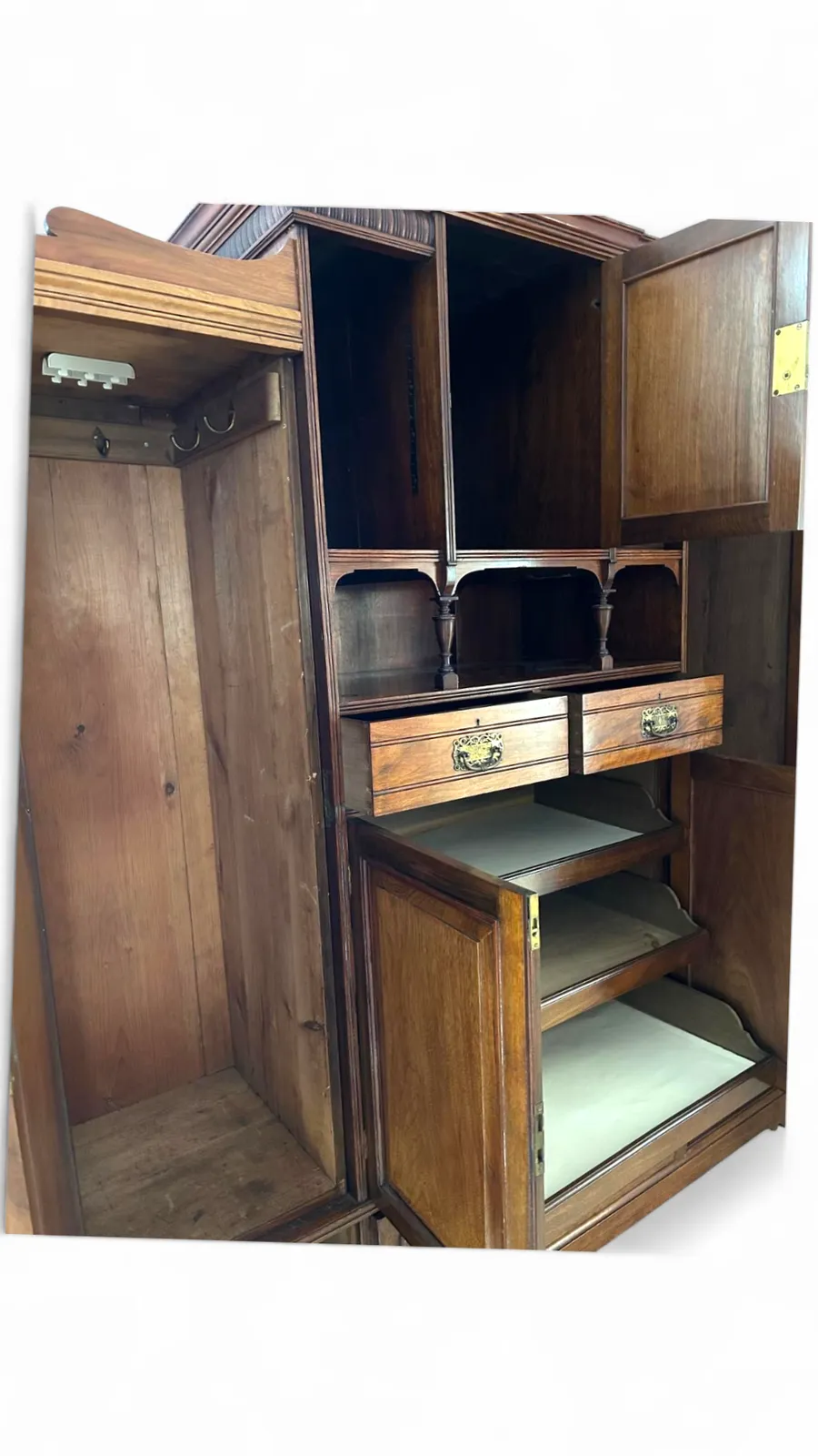 photo vinterior Wonderful Edwardian Oak Compactum Or Wardrobe C.1910