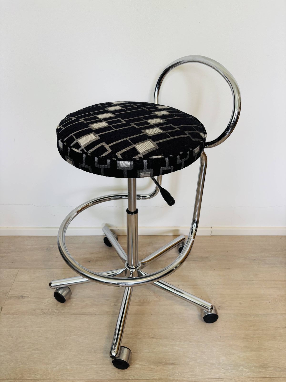 photo furniture Vintage Bar Chair By Kovona Czechoslovakia 1970’s