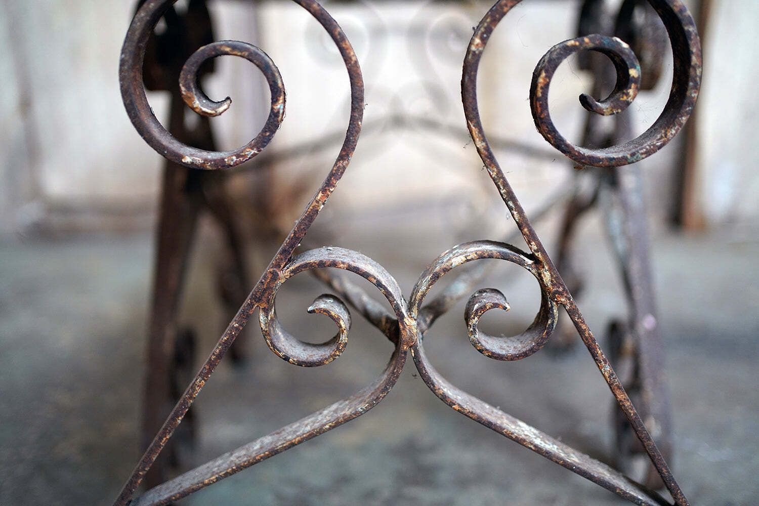 photo vintage A Late 19thc French Iron & Marble Pâtisserie Table