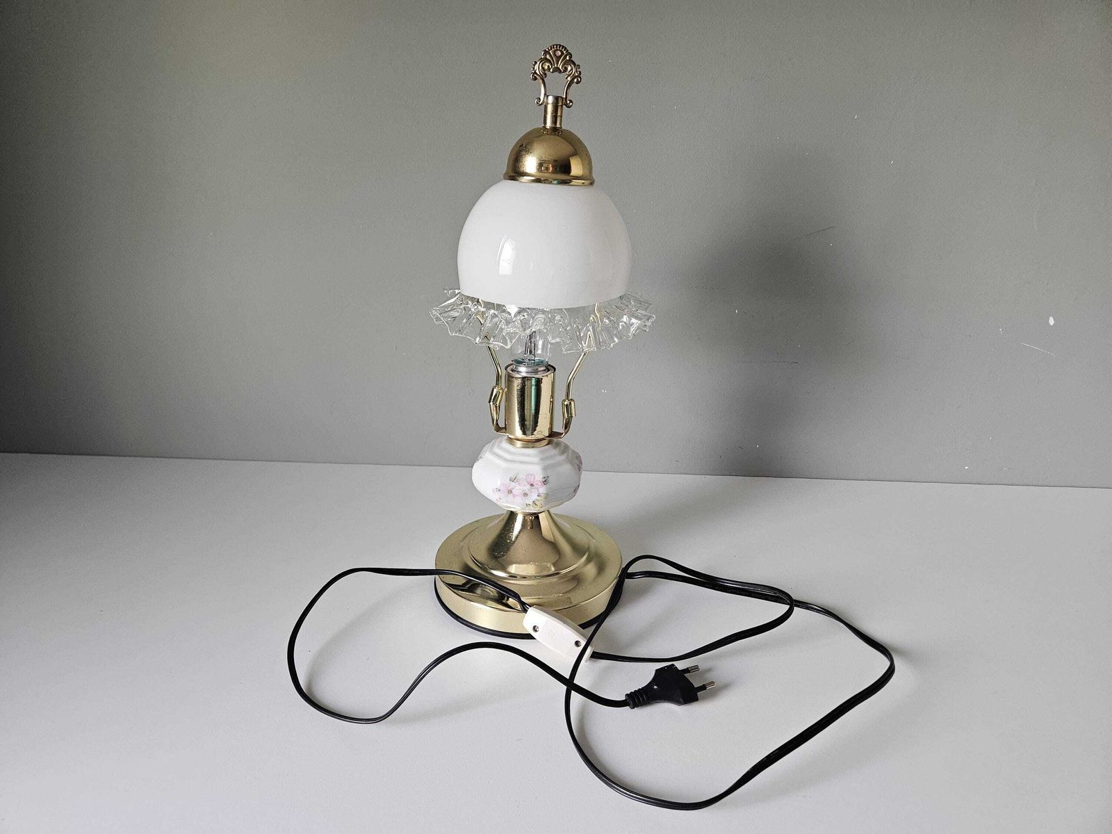 Vintage Table Lamp – Brass, Glass & Floral Ceramic In Cottagecore Style photo vinterior