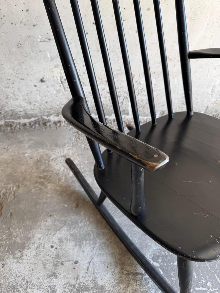 Scandinavian Black Windsor Style Rocking Chair photo vinterior