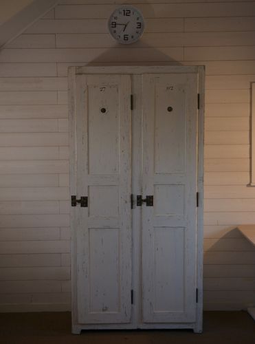 1950's Antique White Patina Wooden Wardrobe 2 Door photo vinterior
