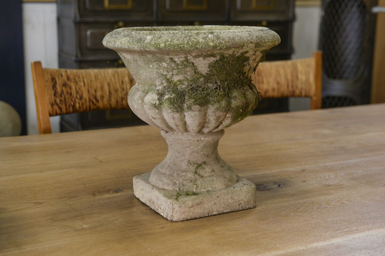 photo for sale Pair Of Medici Vases In Reconstituted Stone 20th Century