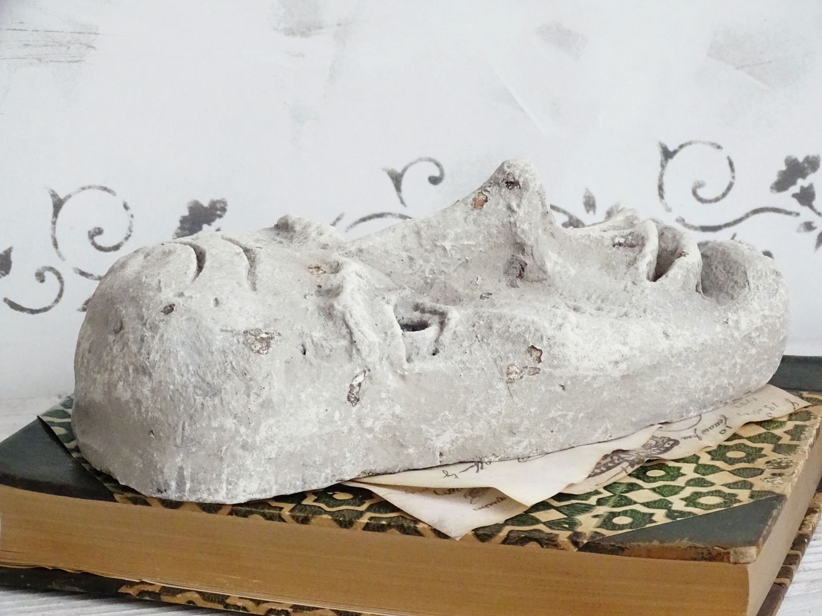 Grotesque Plaster Face Wall Sculpture, Distressed Creepy Portrait Mask, Human Face Plaster Cast Head photo 75.0