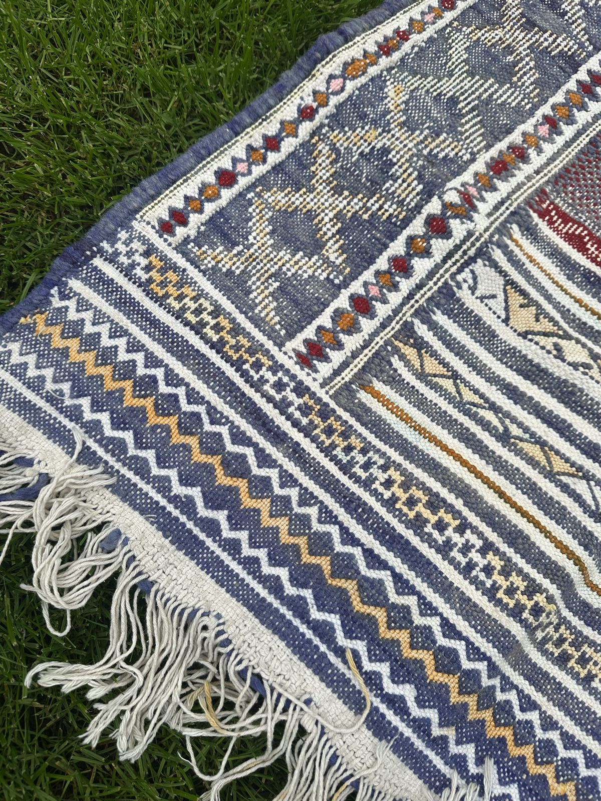 photo furniture Nomadic Berber Handwoven Kilim Rug Tiflet