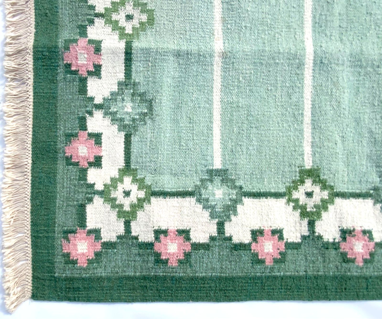 Swedish Green Wool Rug Flat Weave Kilim Rölakan Rug By “M”1960,  208cm X 140 Cm photo vinterior